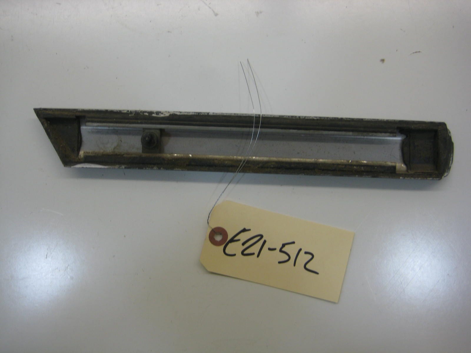 bmw e21 320 passenger front fender trim