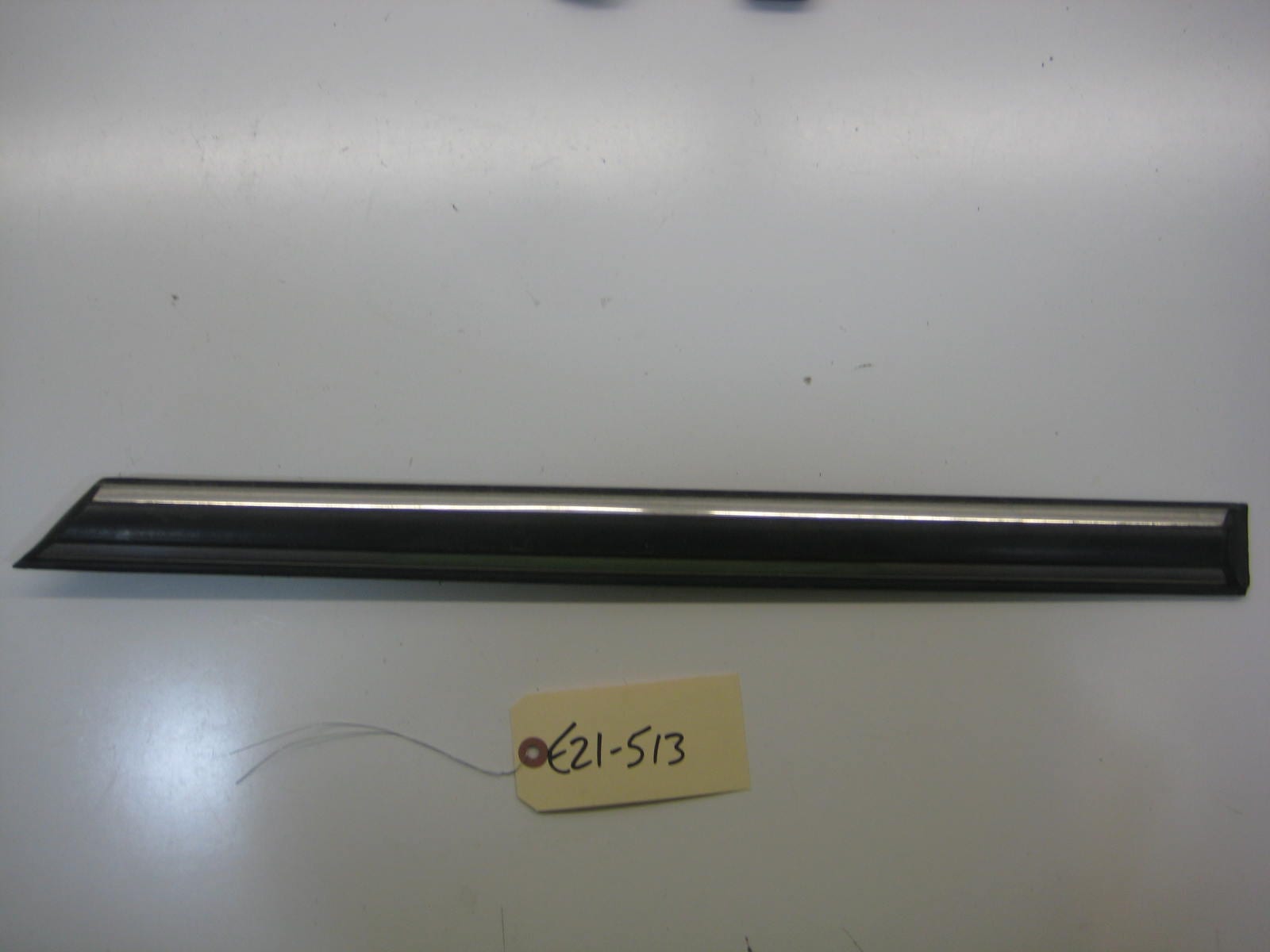 bmw e21 320 left rear bump trim