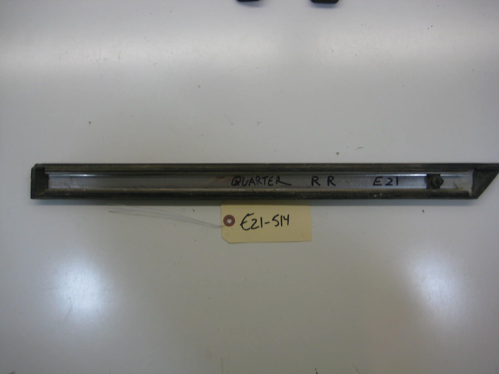 bmw e21 320 rear right bump trim