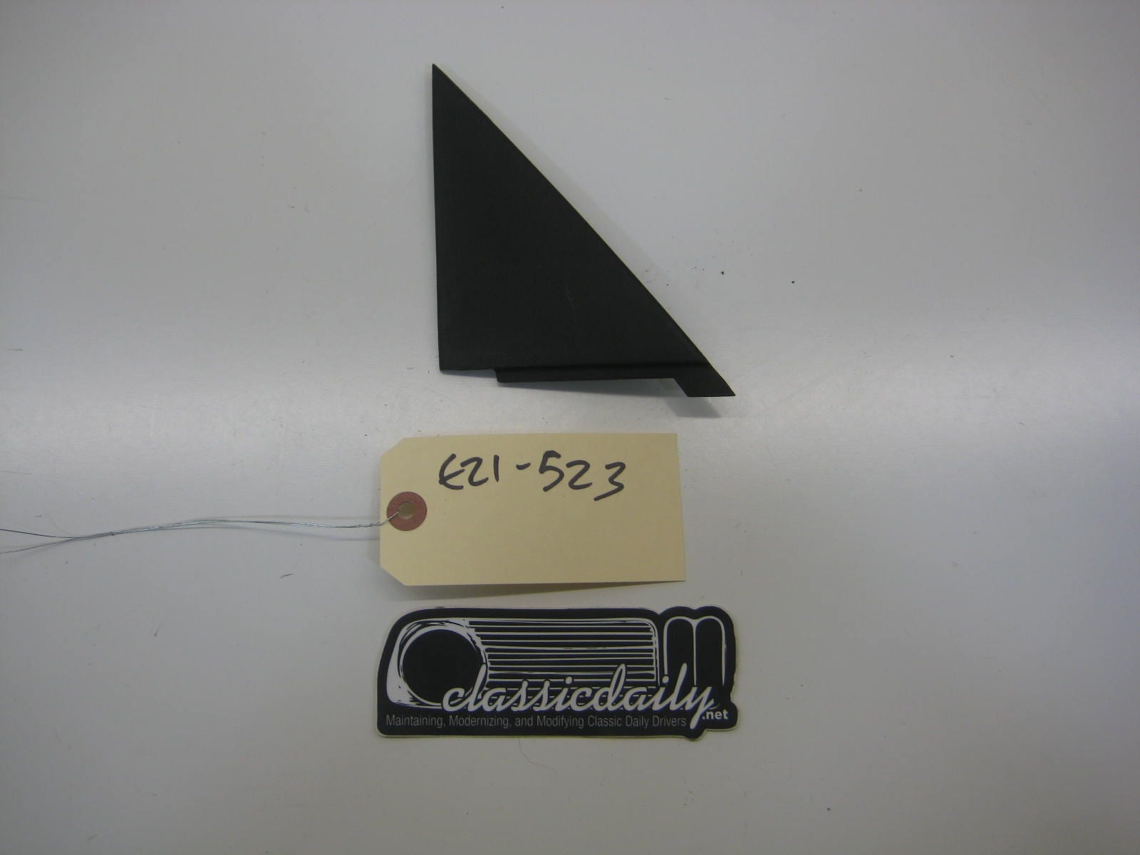 bmw e21 320 drivers side interior mirror cover triangle