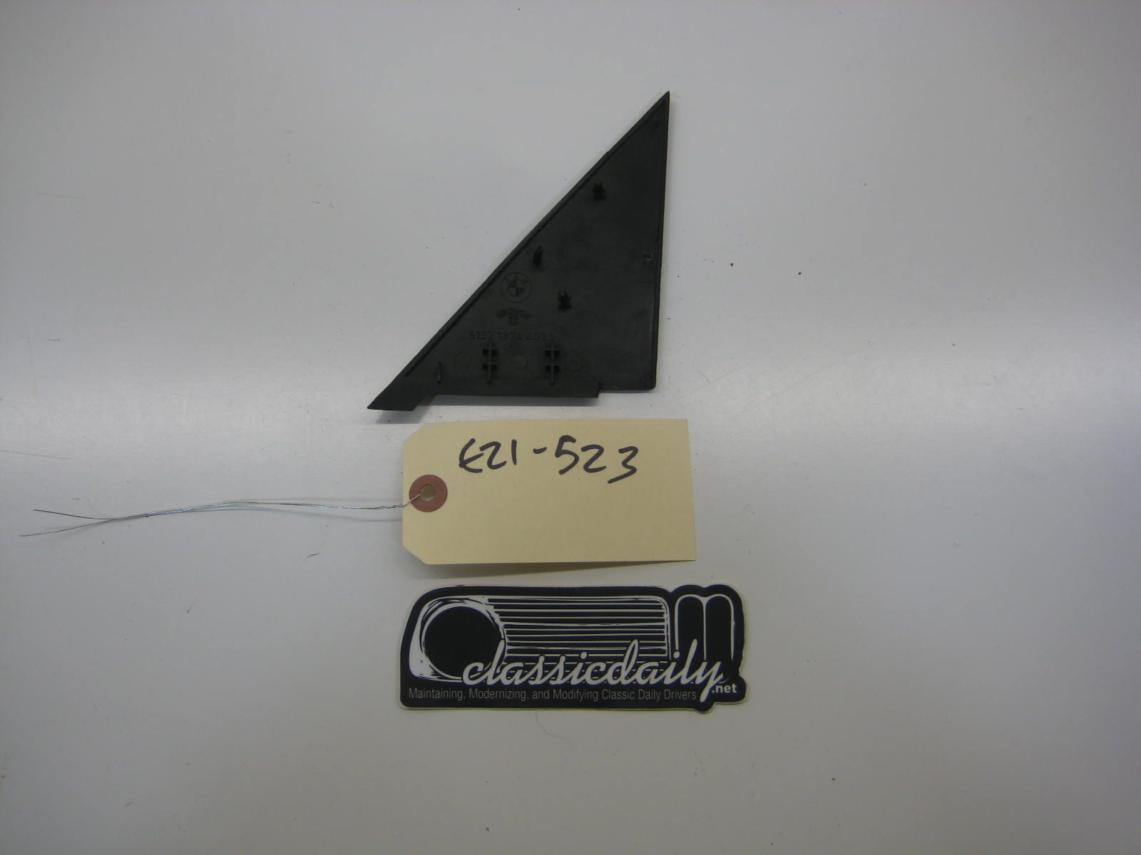 bmw e21 320 drivers side interior mirror cover triangle