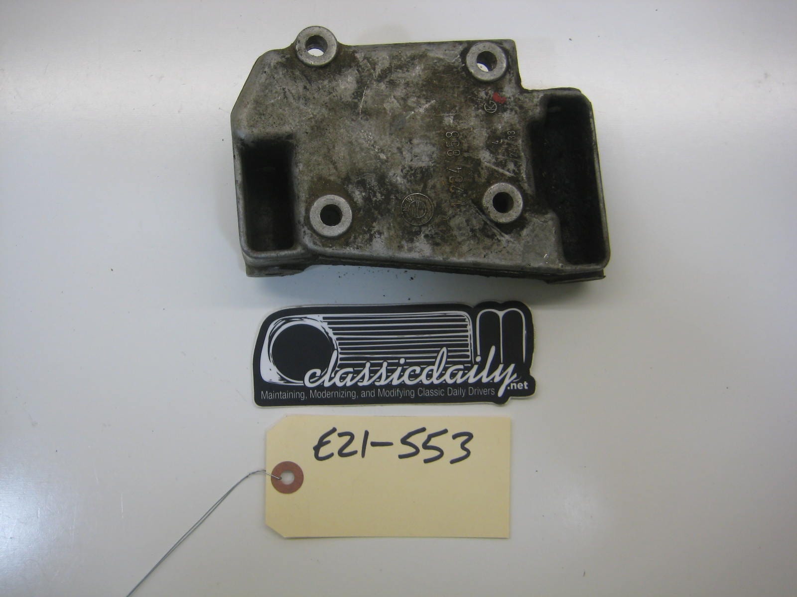 bmw e21 320 alternator bracket 2