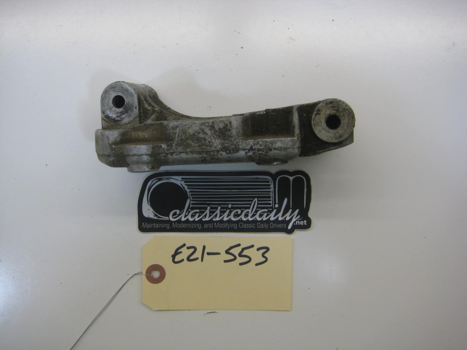 bmw e21 320 alternator bracket 2