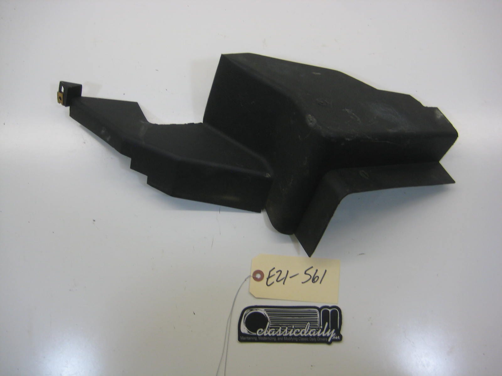 bmw e21 320 left side inside glove box cover