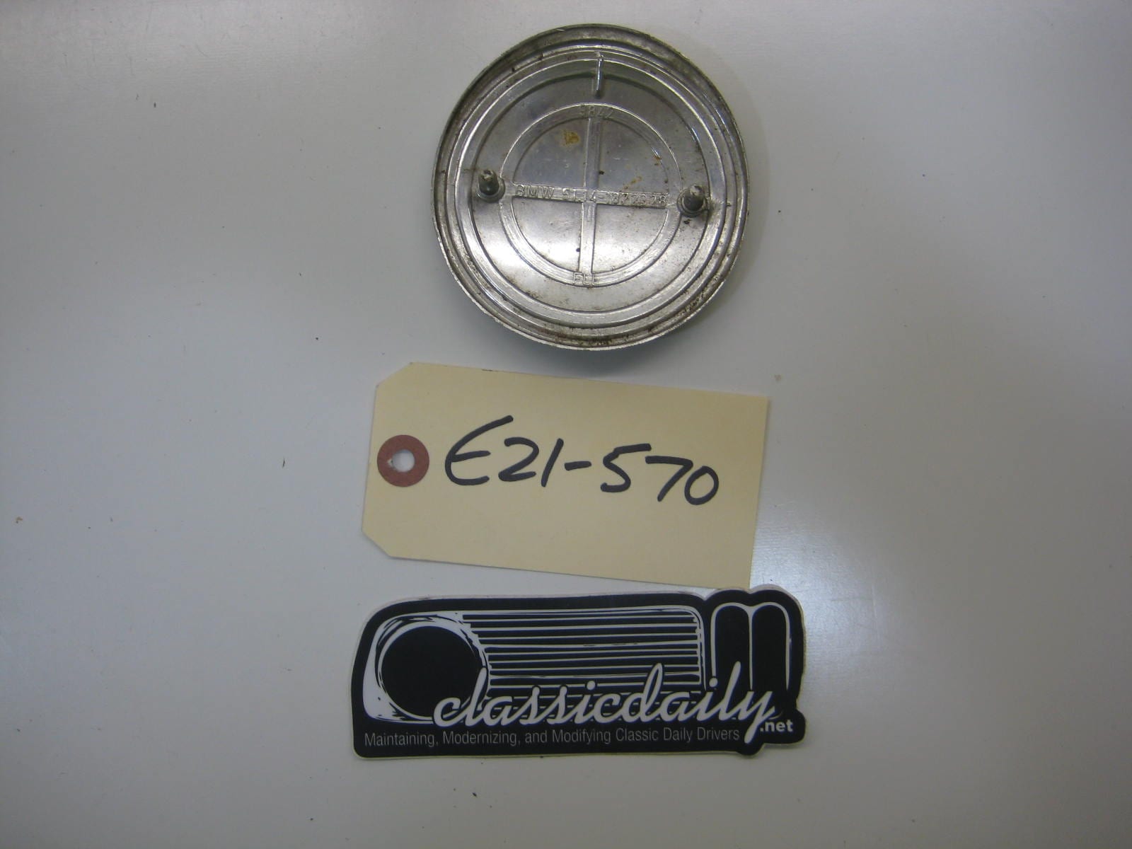 bmw e21 320 front roundel metal 4