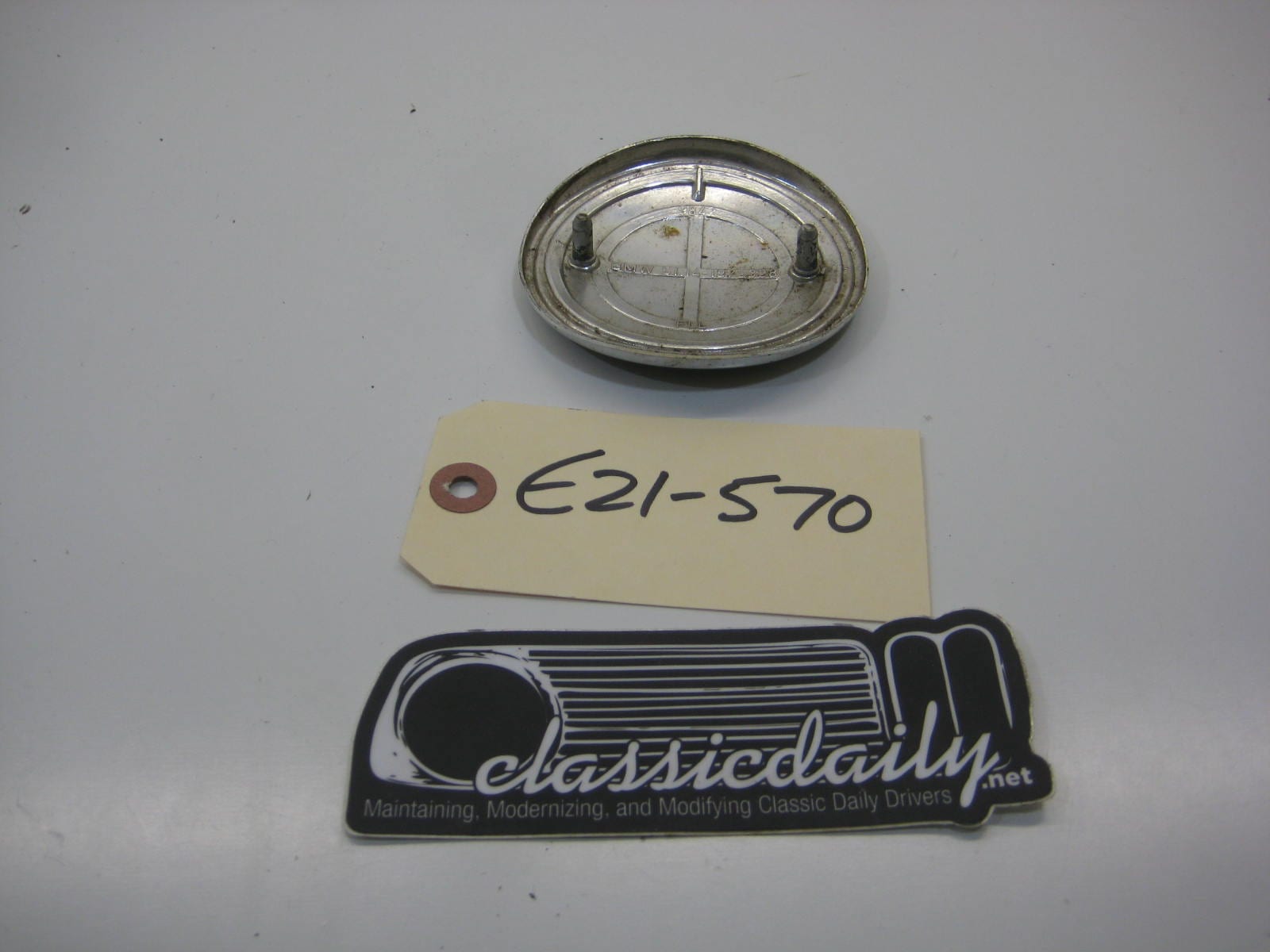 bmw e21 320 front roundel metal 4