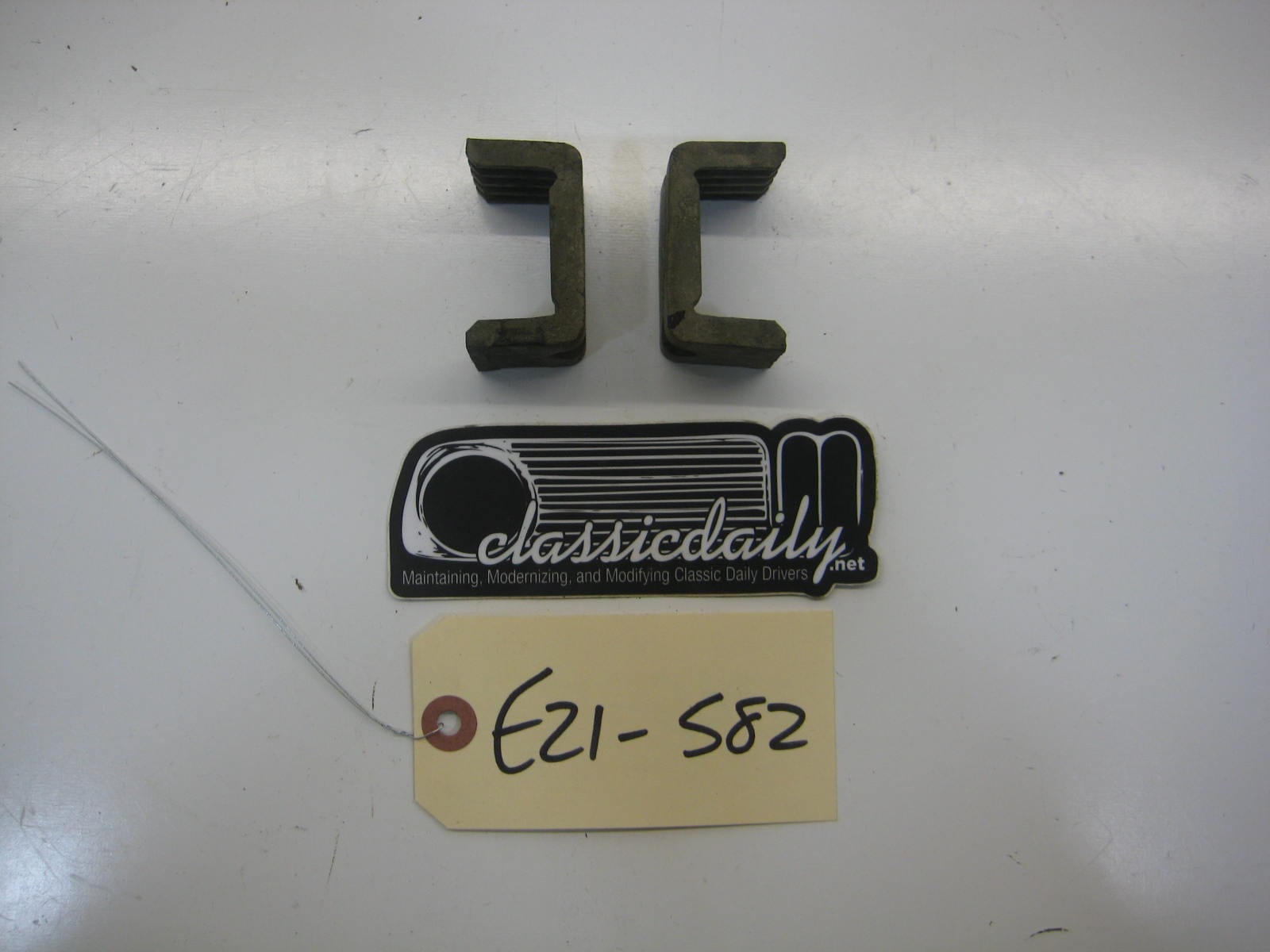 bmw e21 320 radiator lower rubber bumper mount