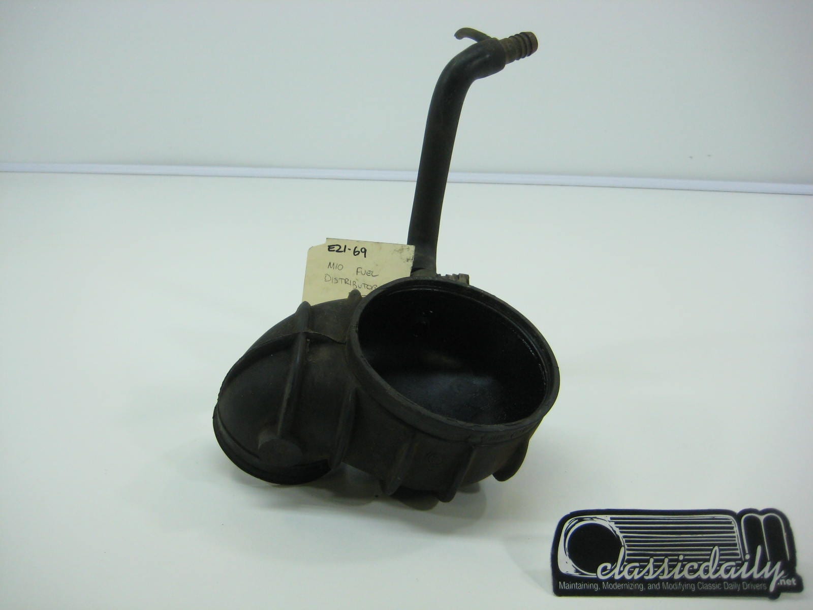 bmw e21 320i m10 fuel distributor boot
