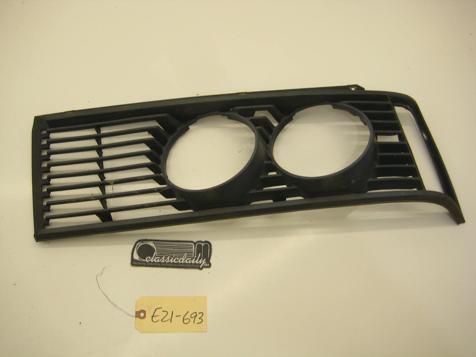 bmw e21 320 driver left headlight surround grill black