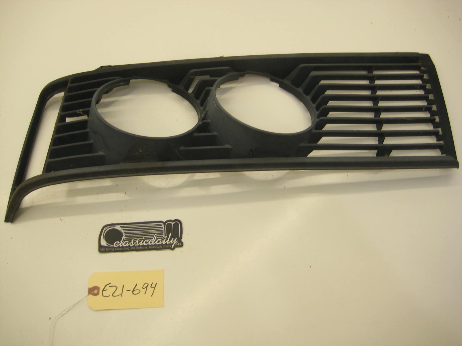 bmw e21 320 passenger right headlight surround grill black
