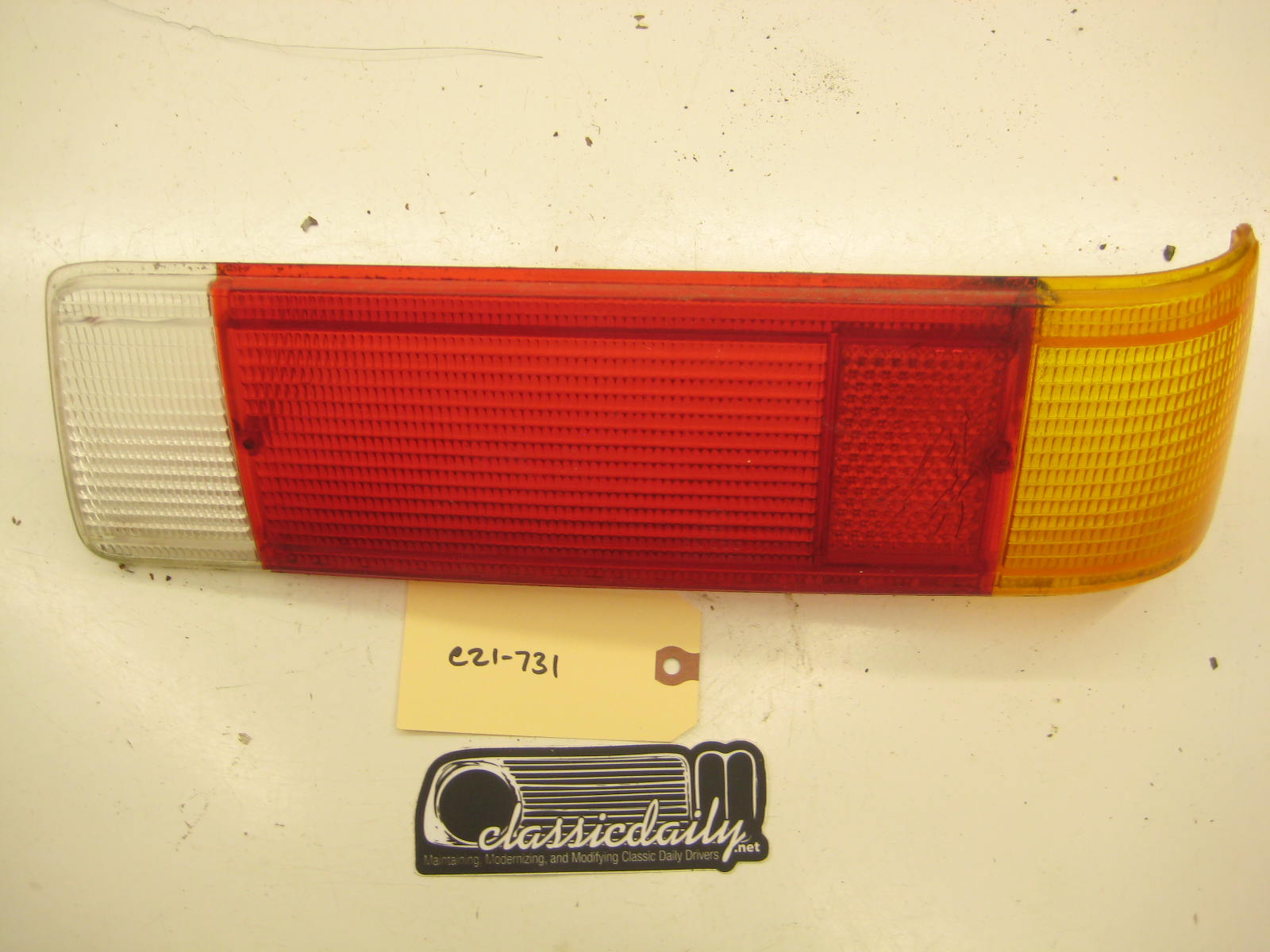 bmw e21 320 passenger right tail light lens