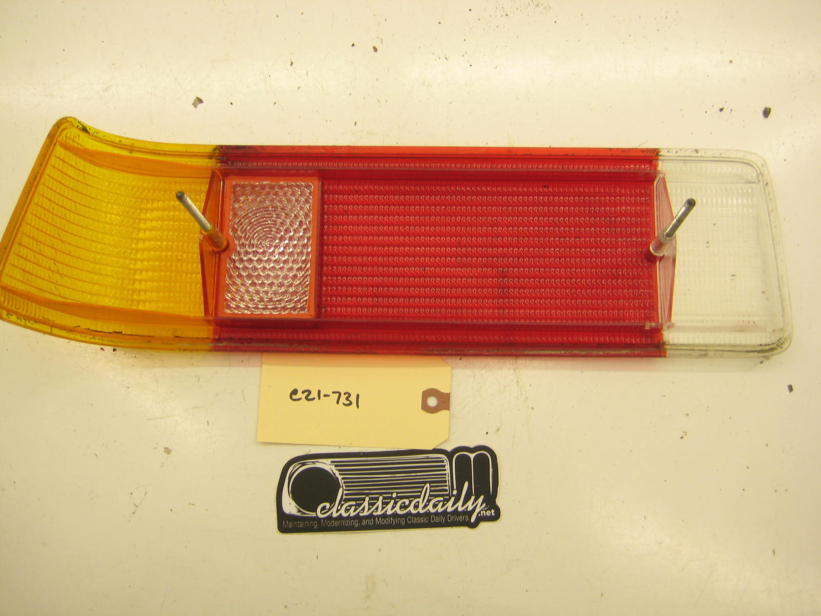 bmw e21 320 passenger right tail light lens