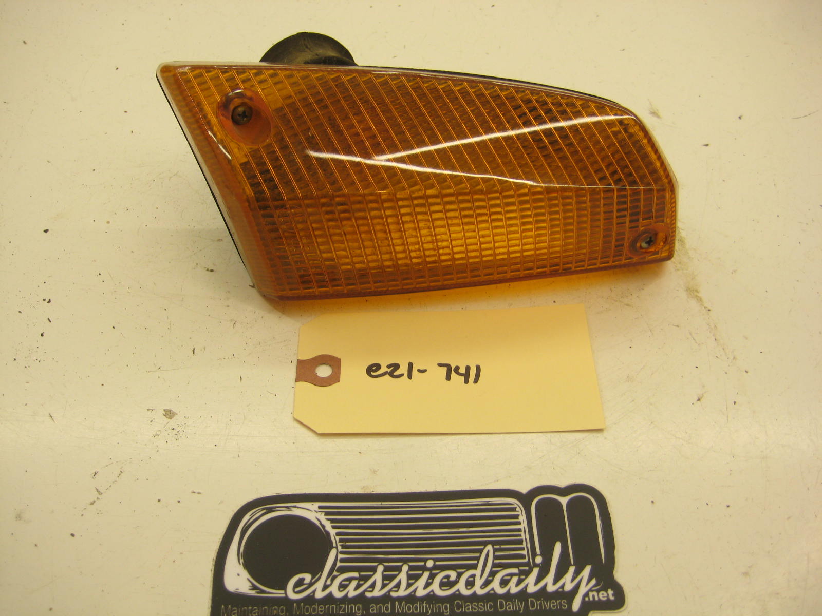 bmw e21 320 passenger right front turn signal