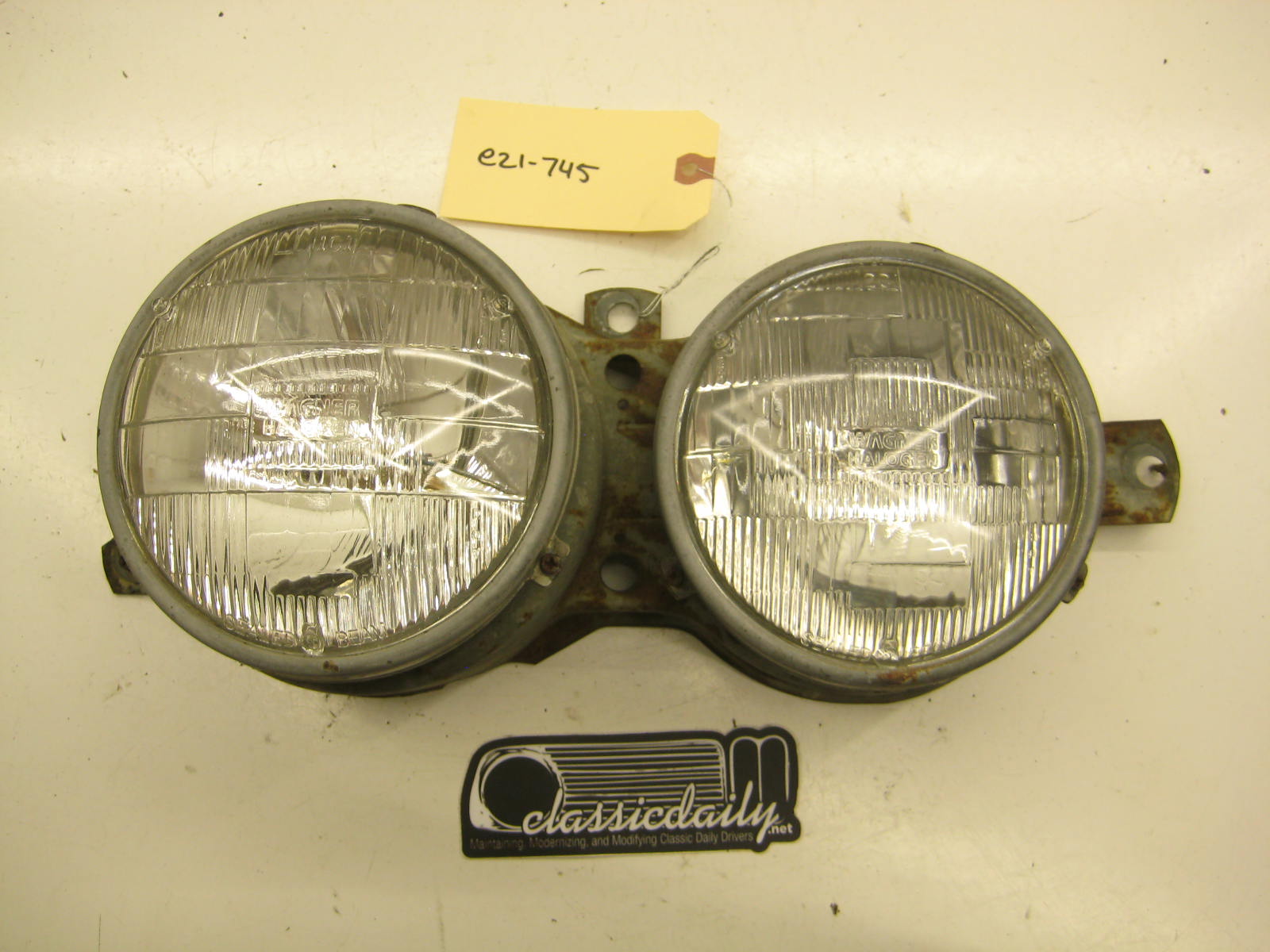 bmw e21 320 driver left headlight