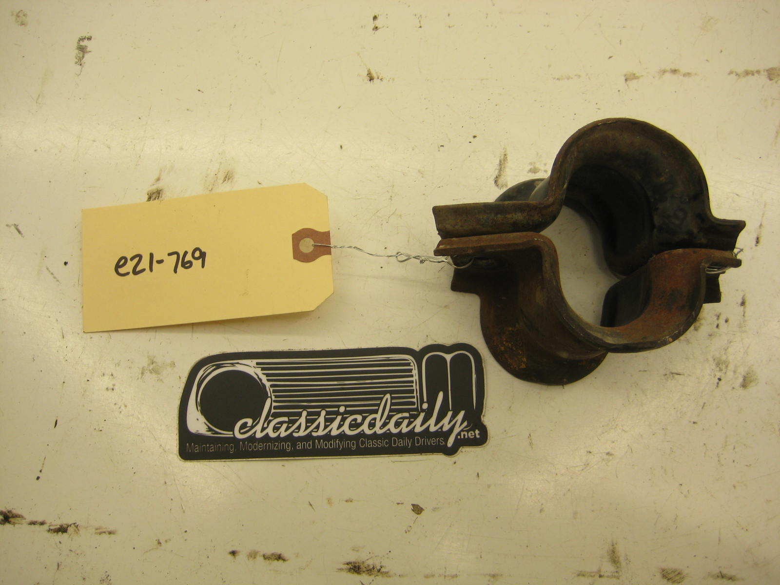 bmw e21 320 front sway bar shackles