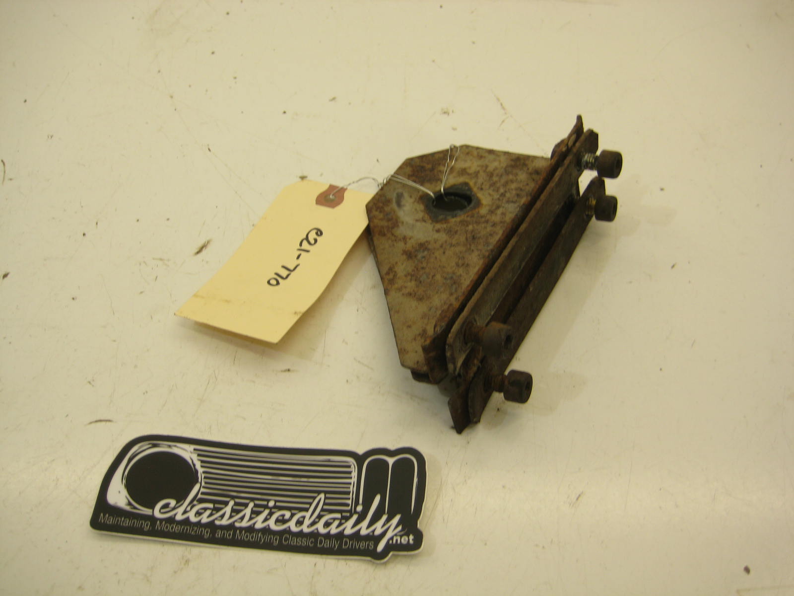 bmw e21 320 rear subframe pinch seam brackets