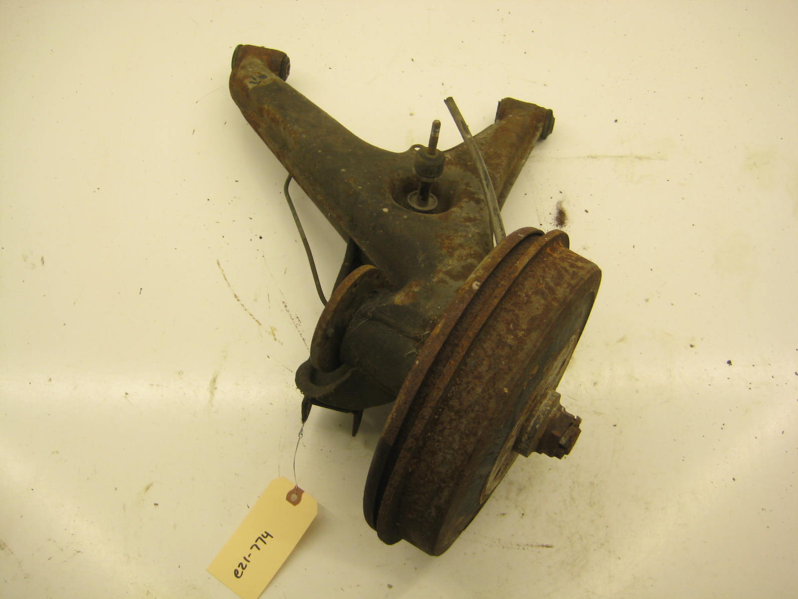 bmw e21 320 driver left rear trailing arm