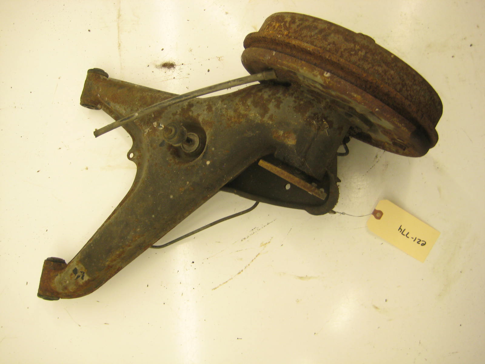 bmw e21 320 driver left rear trailing arm