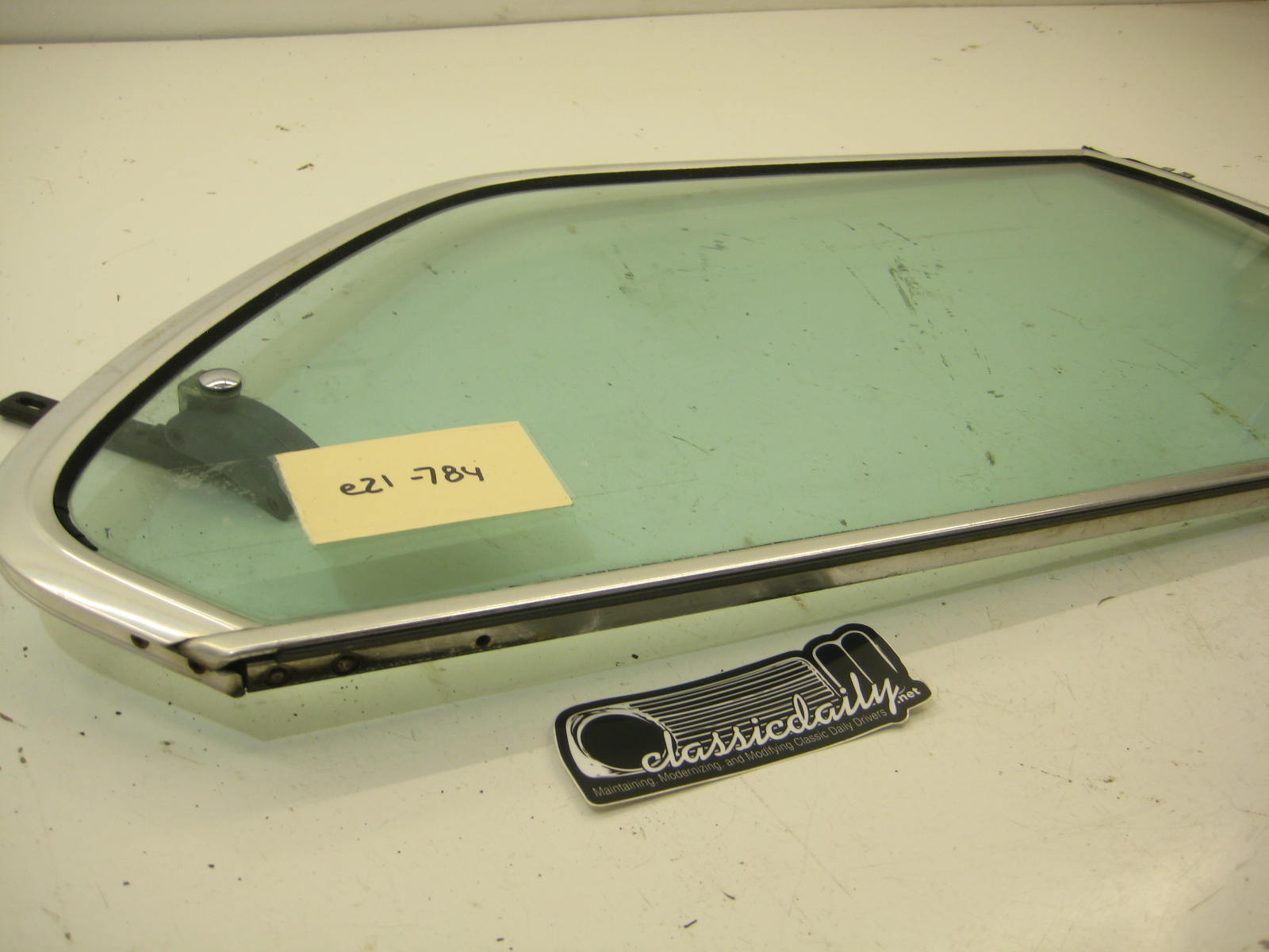 bmw e21 320 passenger right popout window