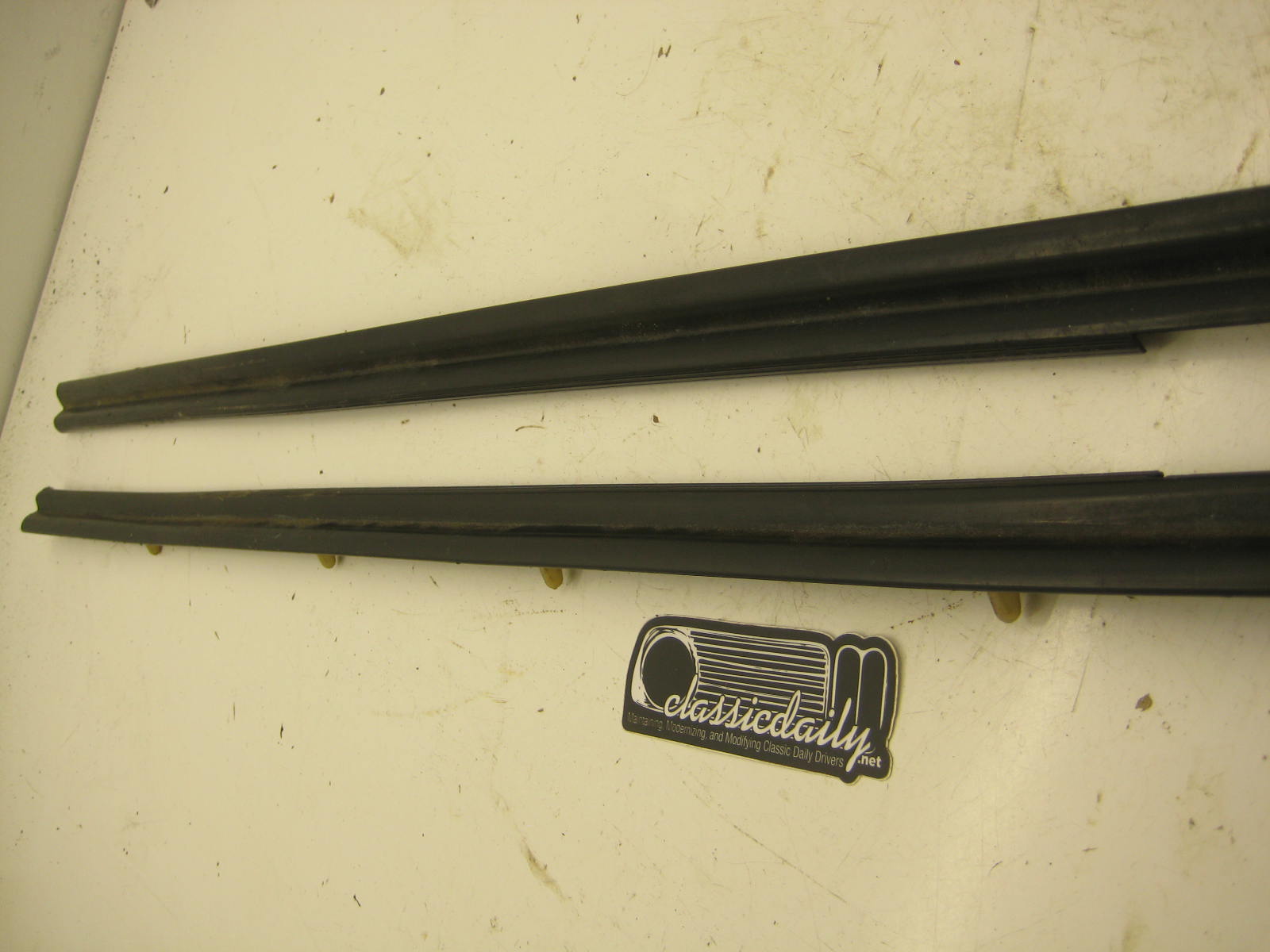 bmw e21 320 door sill plate trim pair