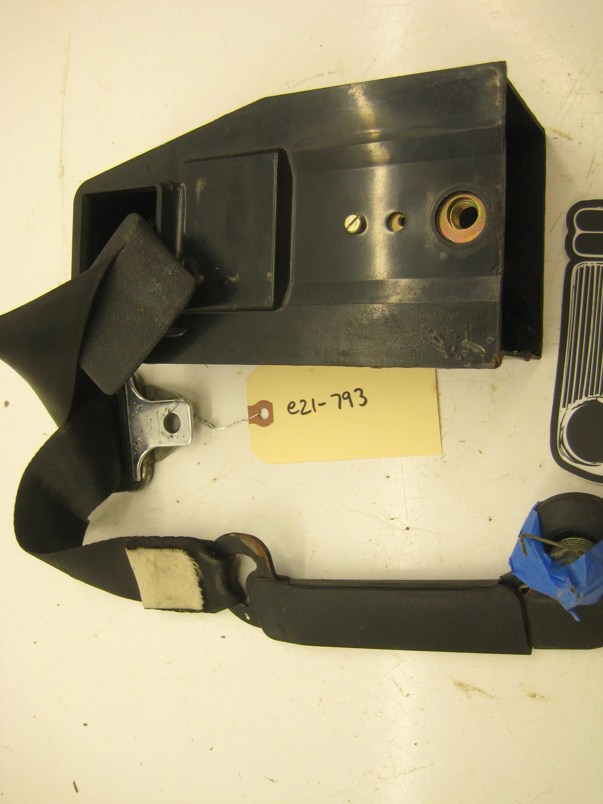 bmw e21 320 driver left seat belt