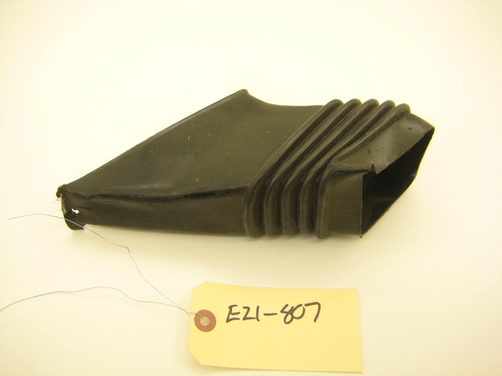 bmw e21 320 hvac duct 1 358 060 1