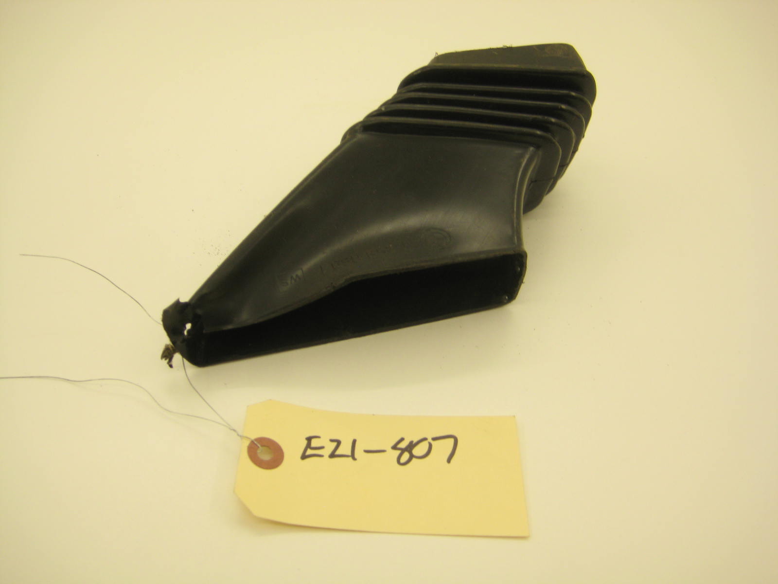 bmw e21 320 hvac duct 1 358 060 1