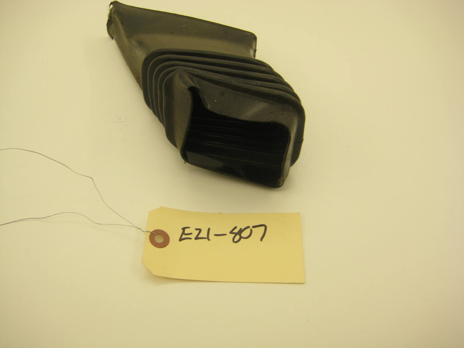 bmw e21 320 hvac duct 1 358 060 1