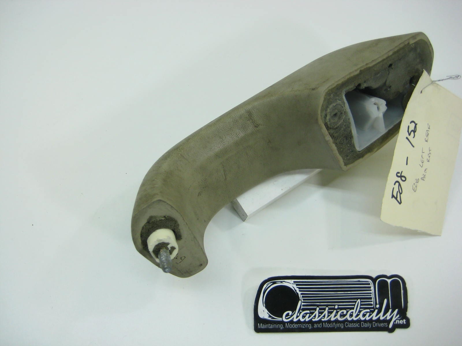 bmw e28 535 528e left rear armrest door pull