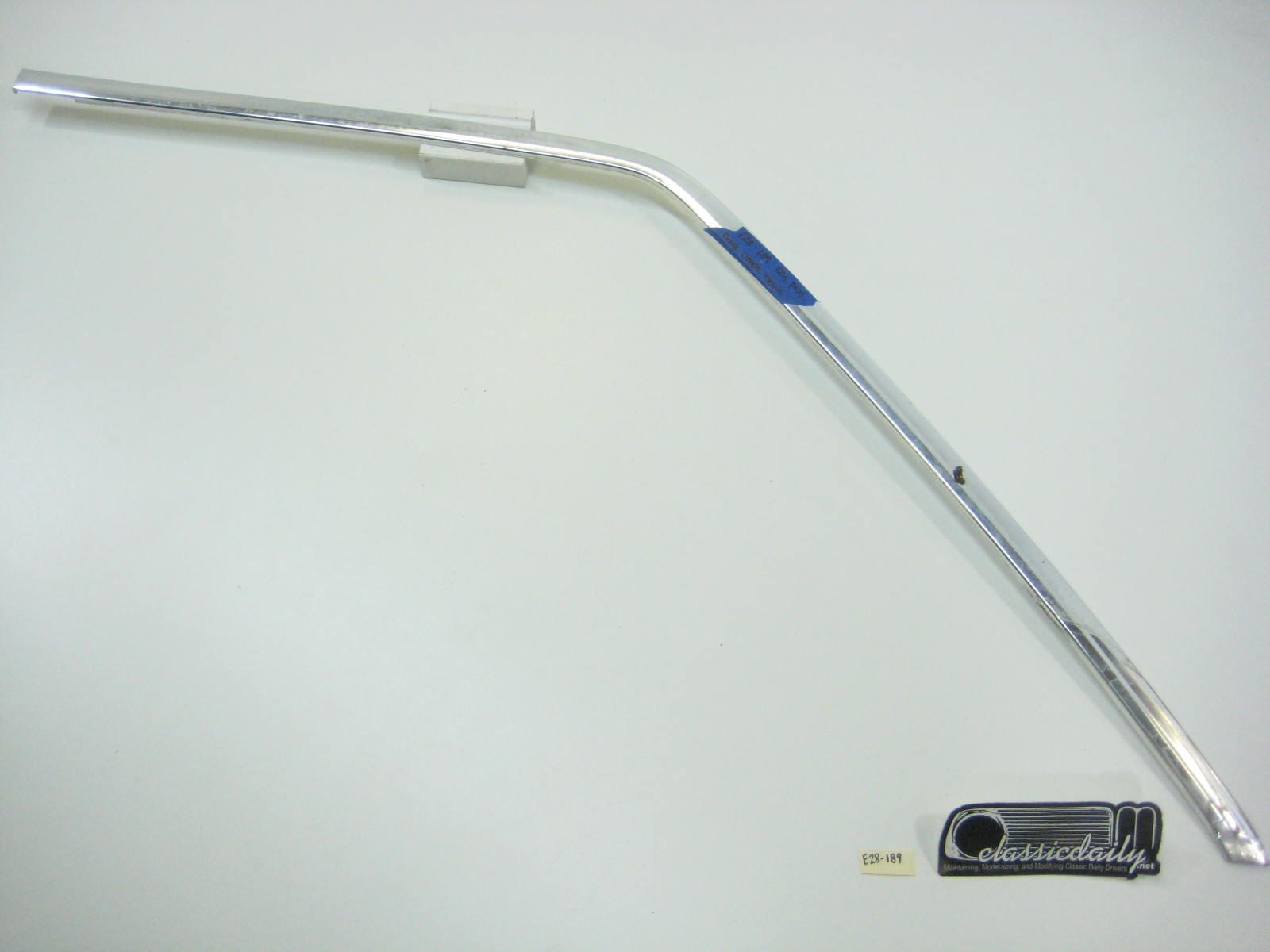 bmw e28 535 528e passenger side front door gutter trim