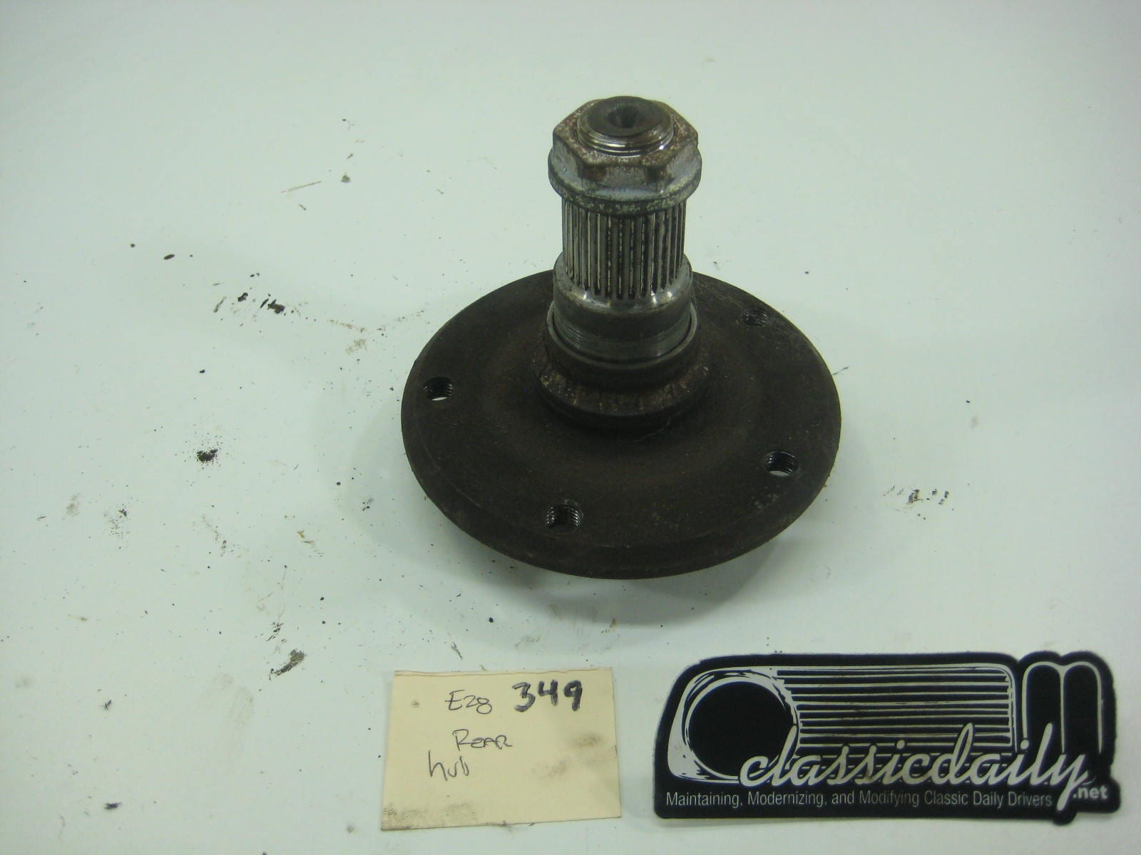 bmw e28 535 535is 528e rear outer wheel hub