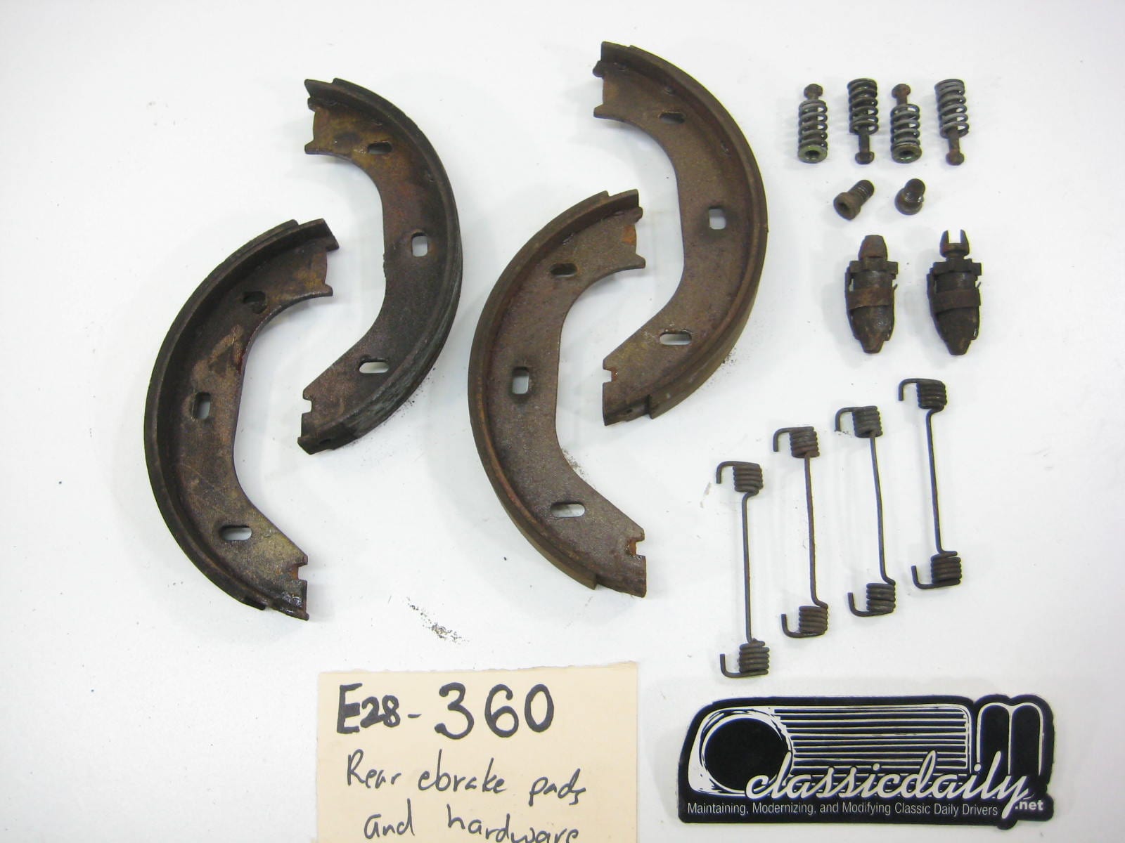 bmw e28 535 528e rear brake pads and hardware