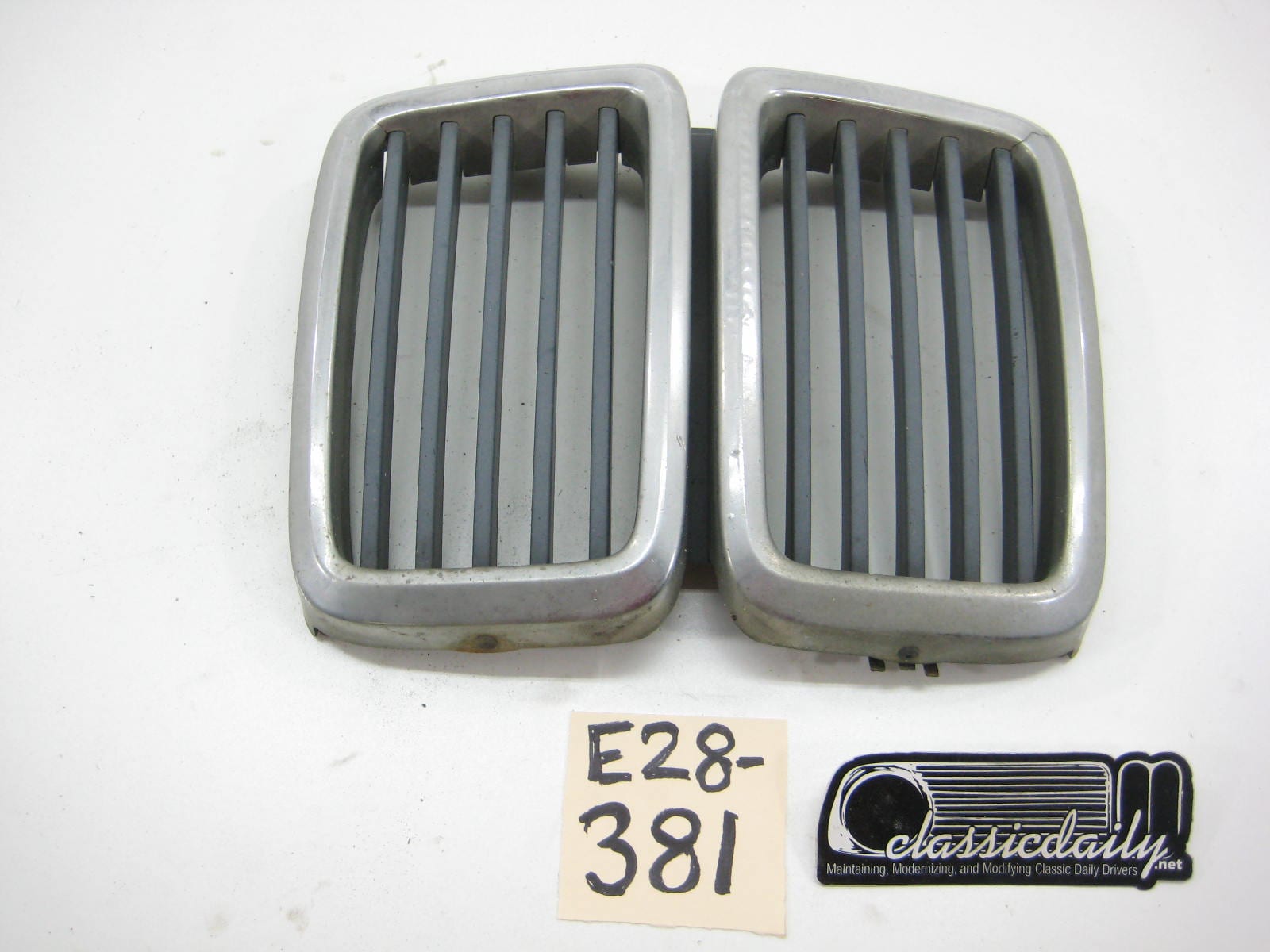 bmw e28 535 528e center kidney grill