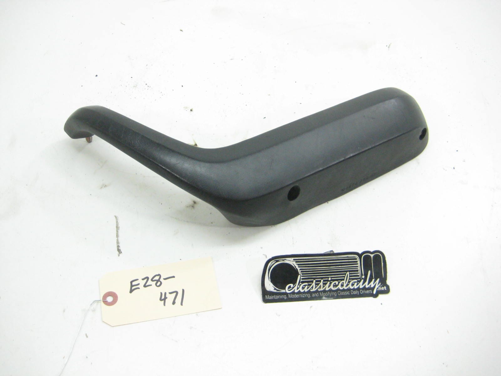 bmw e28 535 535is 528e passenger side door pull interior front black