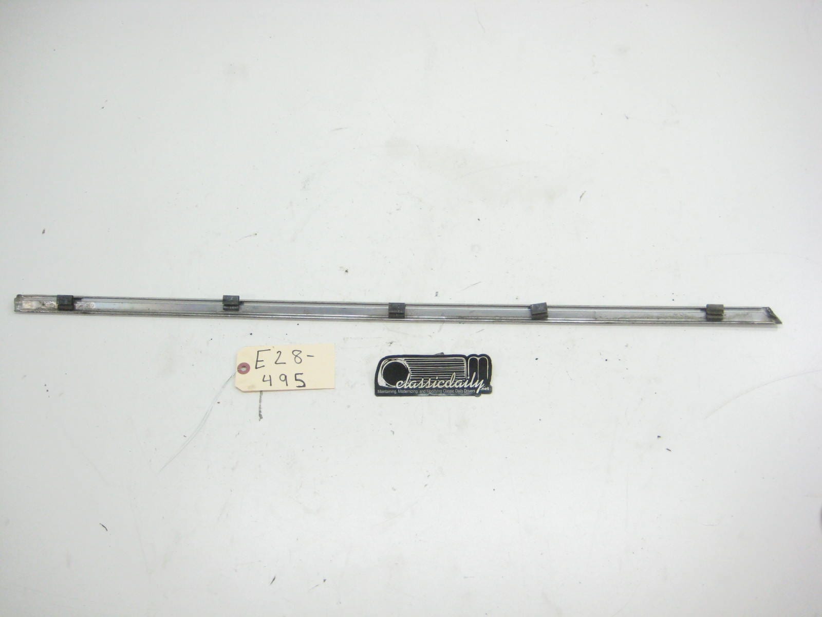 bmw e28 535 535is 528e passenger side front door exterior chrome trim