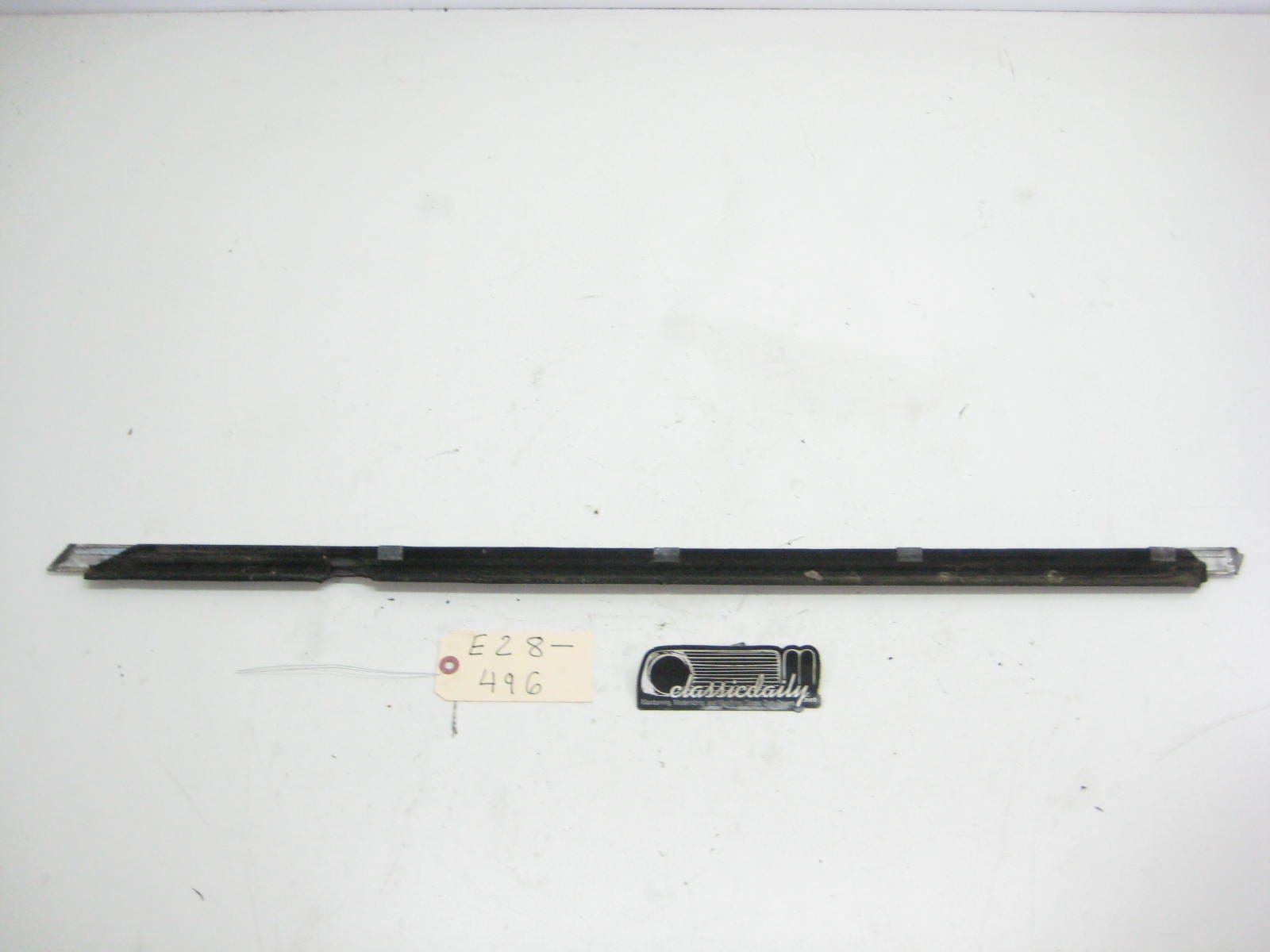 bmw e28 535 535is 528e driver side front door exterior chrome trim