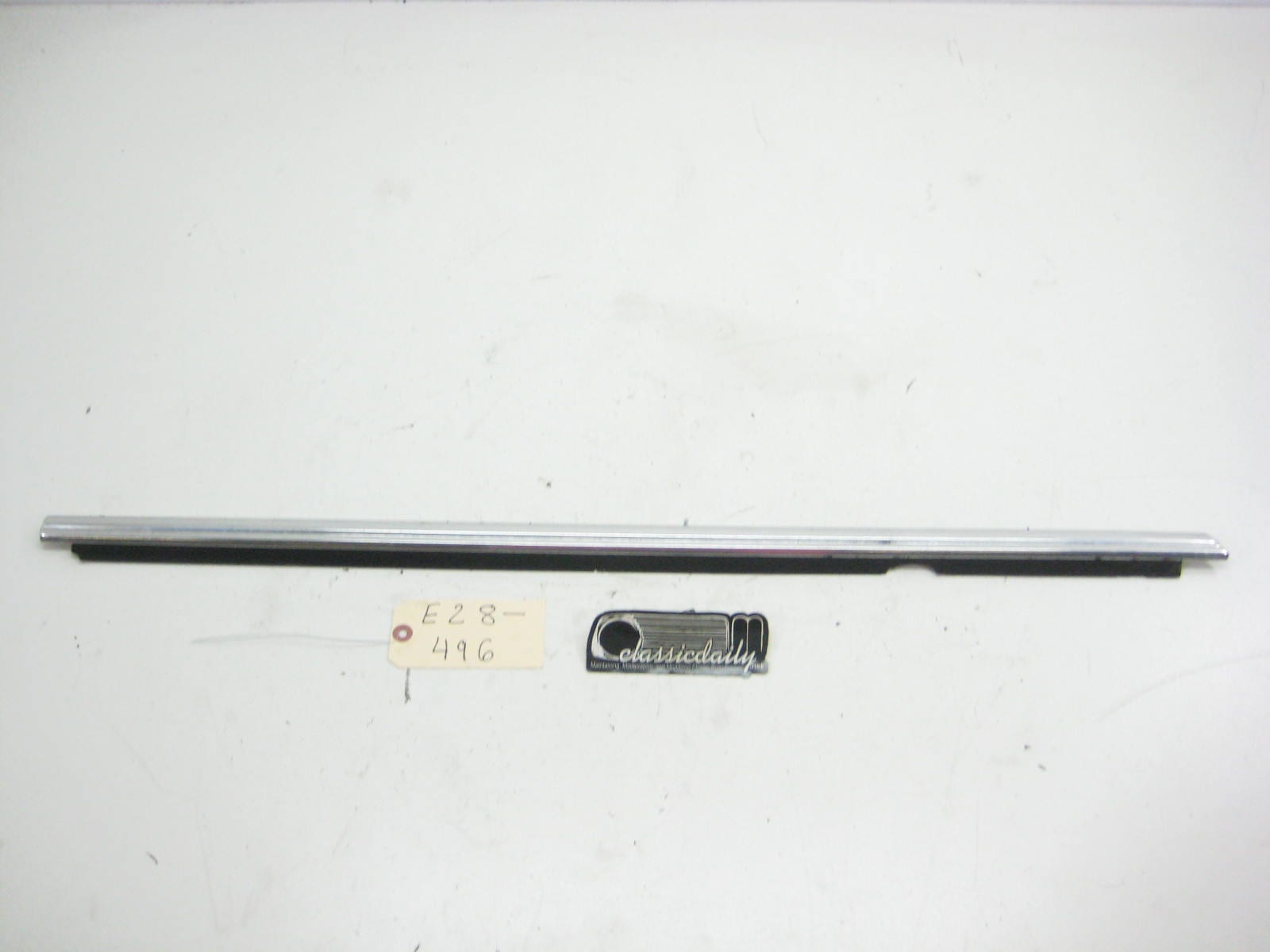 bmw e28 535 535is 528e driver side front door exterior chrome trim