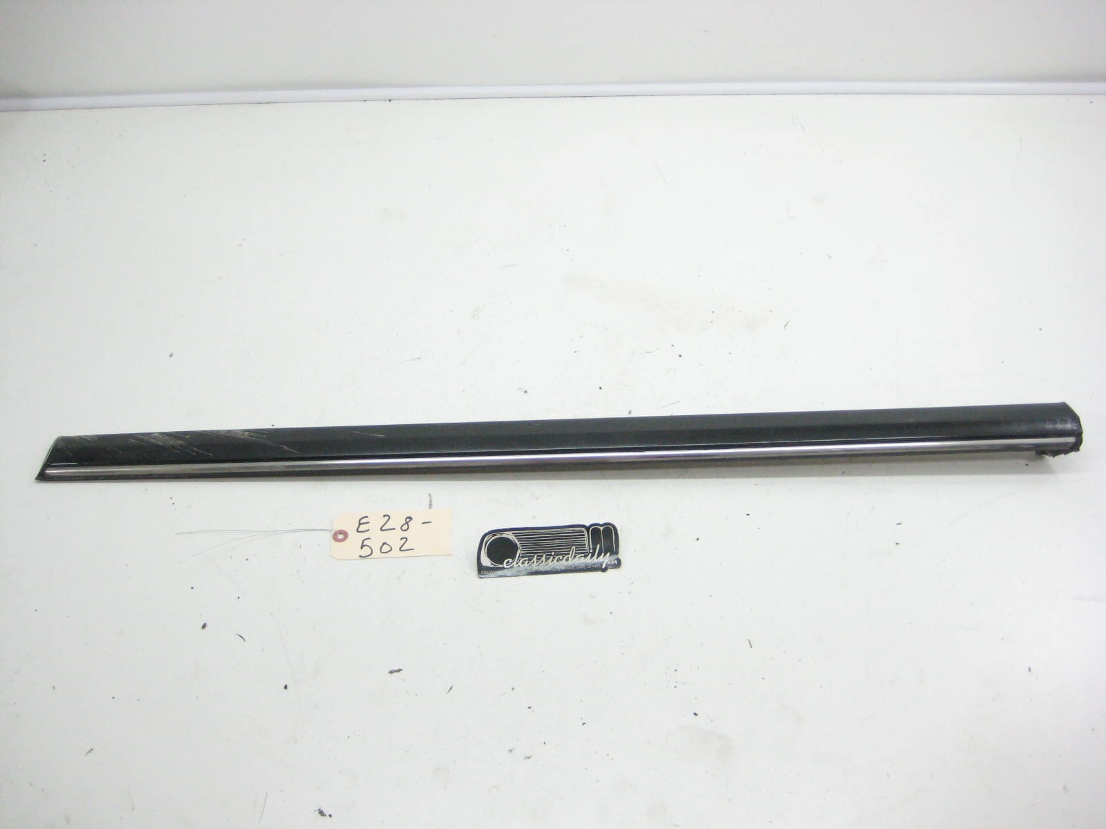 bmw e28 535 535is 528e passenger side lower door trim