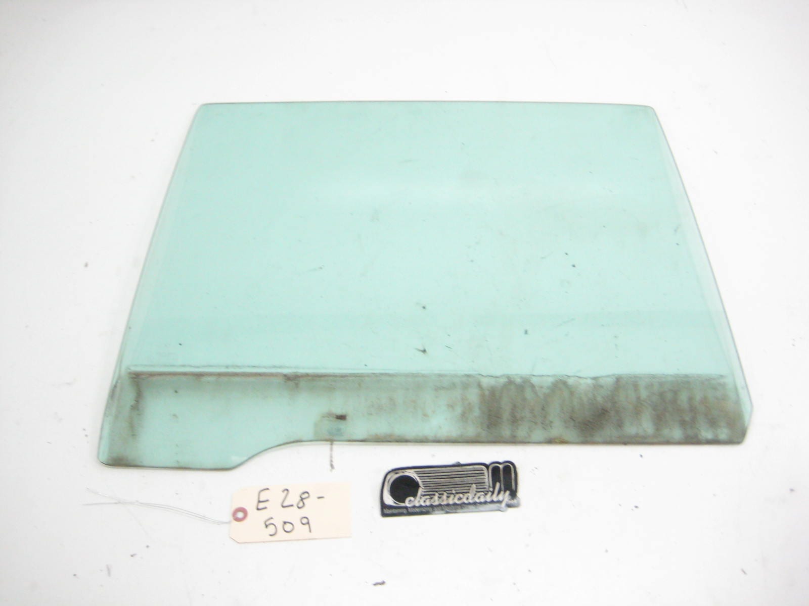 bmw e28 535 535is 528e rear passenger window glass