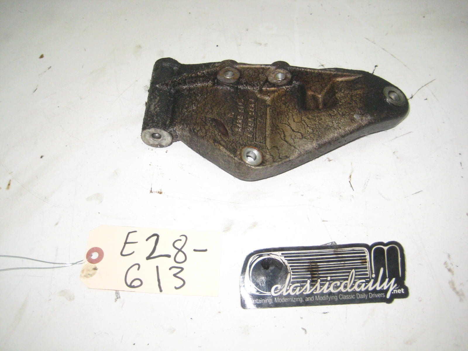 bmw e28 535 535is 528e power steering bracket m30b34