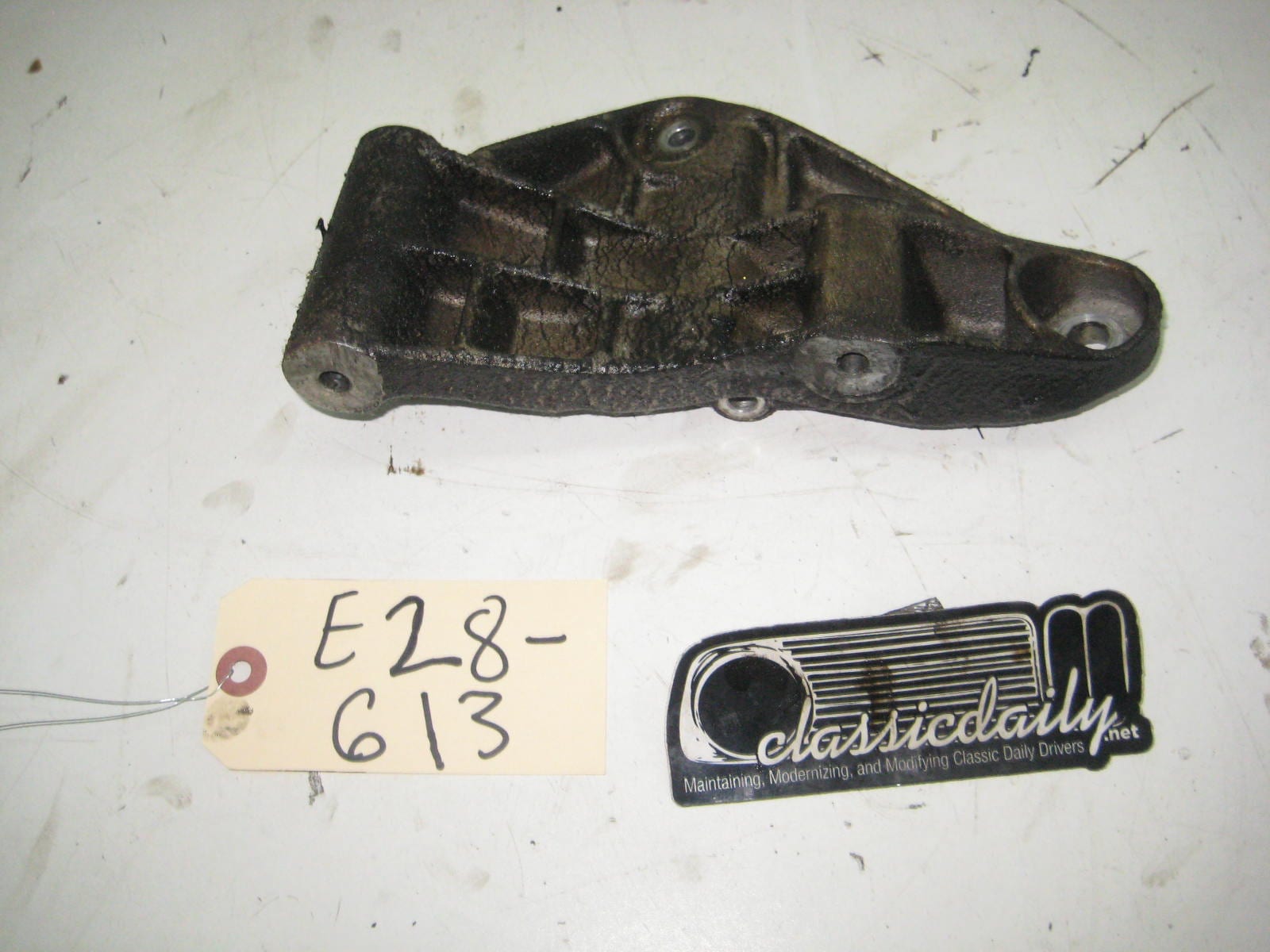 bmw e28 535 535is 528e power steering bracket m30b34