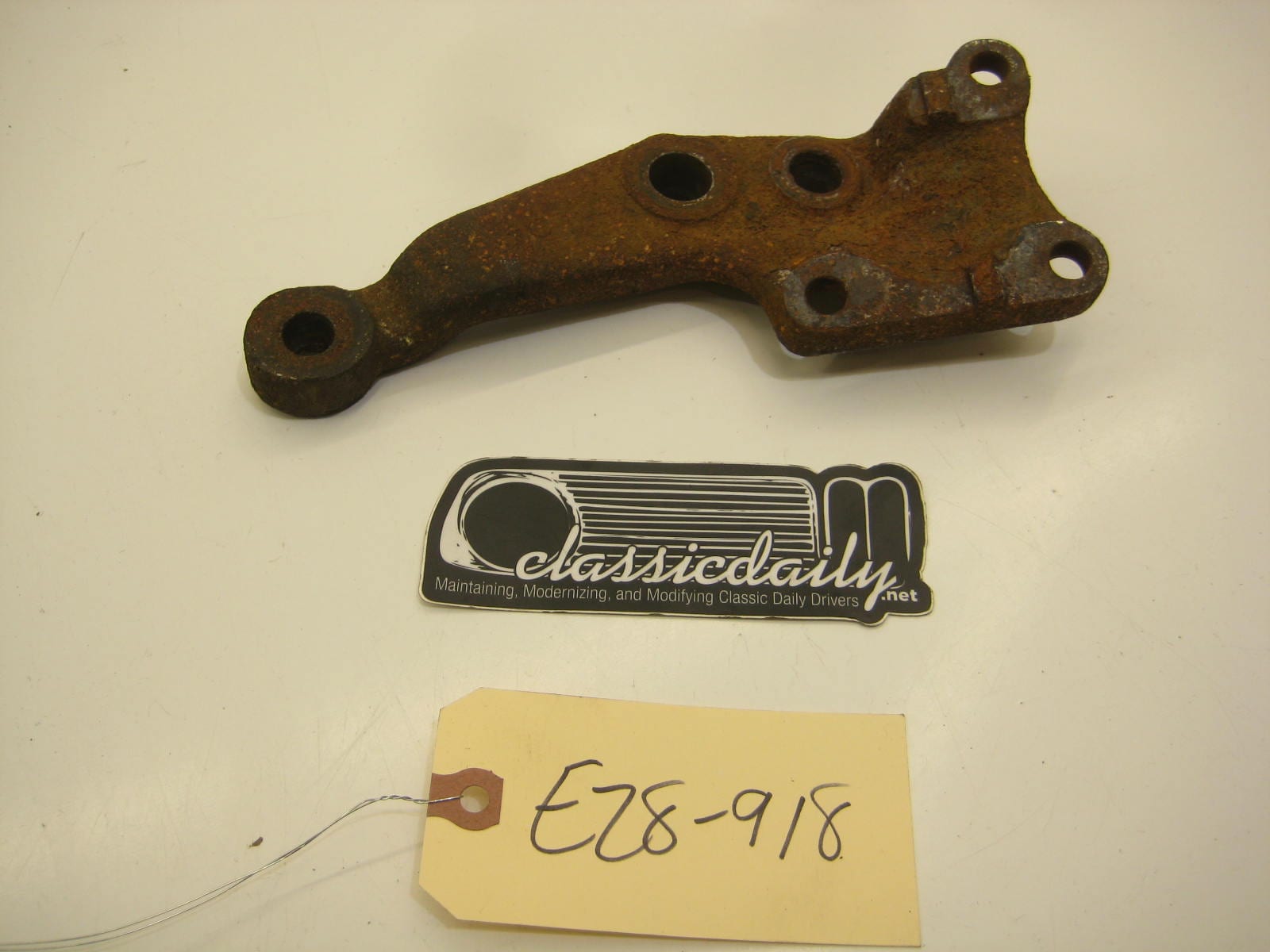 bmw e28 535 535is 528e e28 left front driver knuckle steering lever under strut