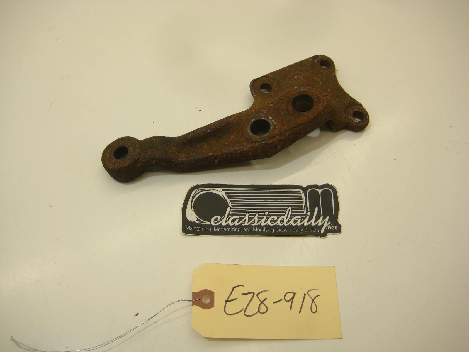 bmw e28 535 535is 528e e28 left front driver knuckle steering lever under strut