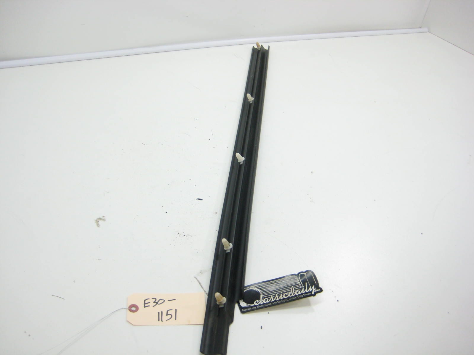 bmw e30 325 318 coupe passenger side door sill trim