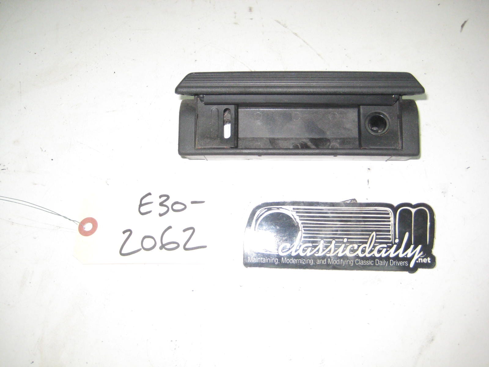 bmw e30 325 318 front ashtray 3