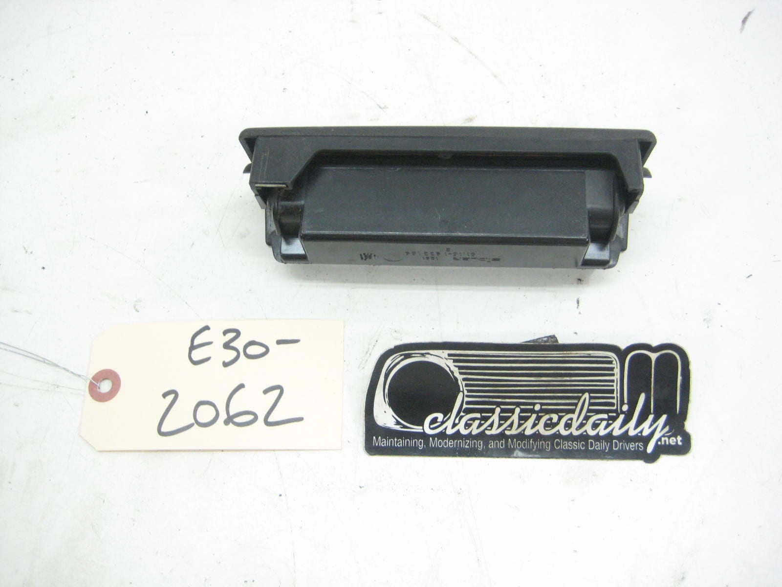 bmw e30 325 318 front ashtray 3