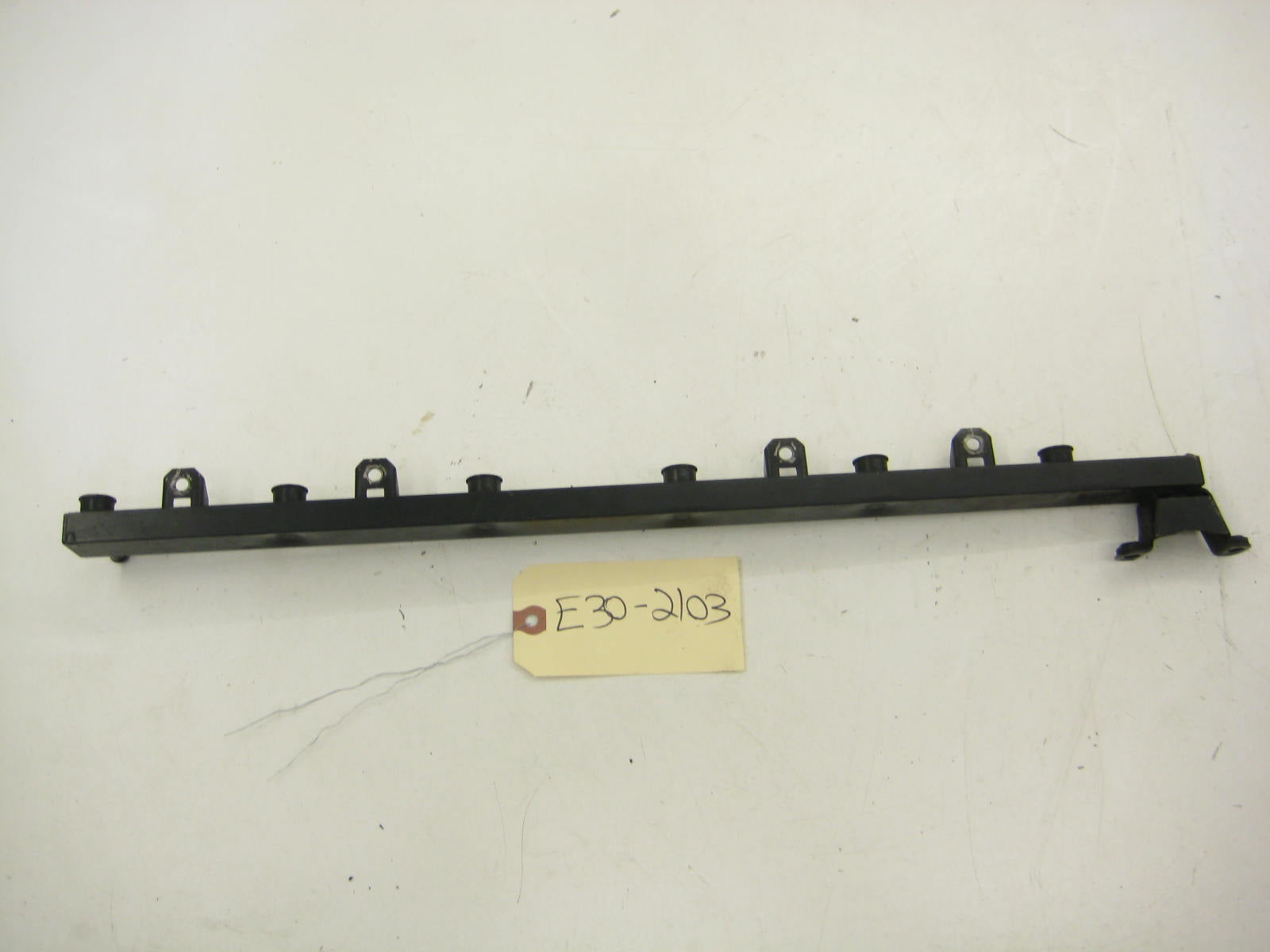 M20 Early Fuel Rail