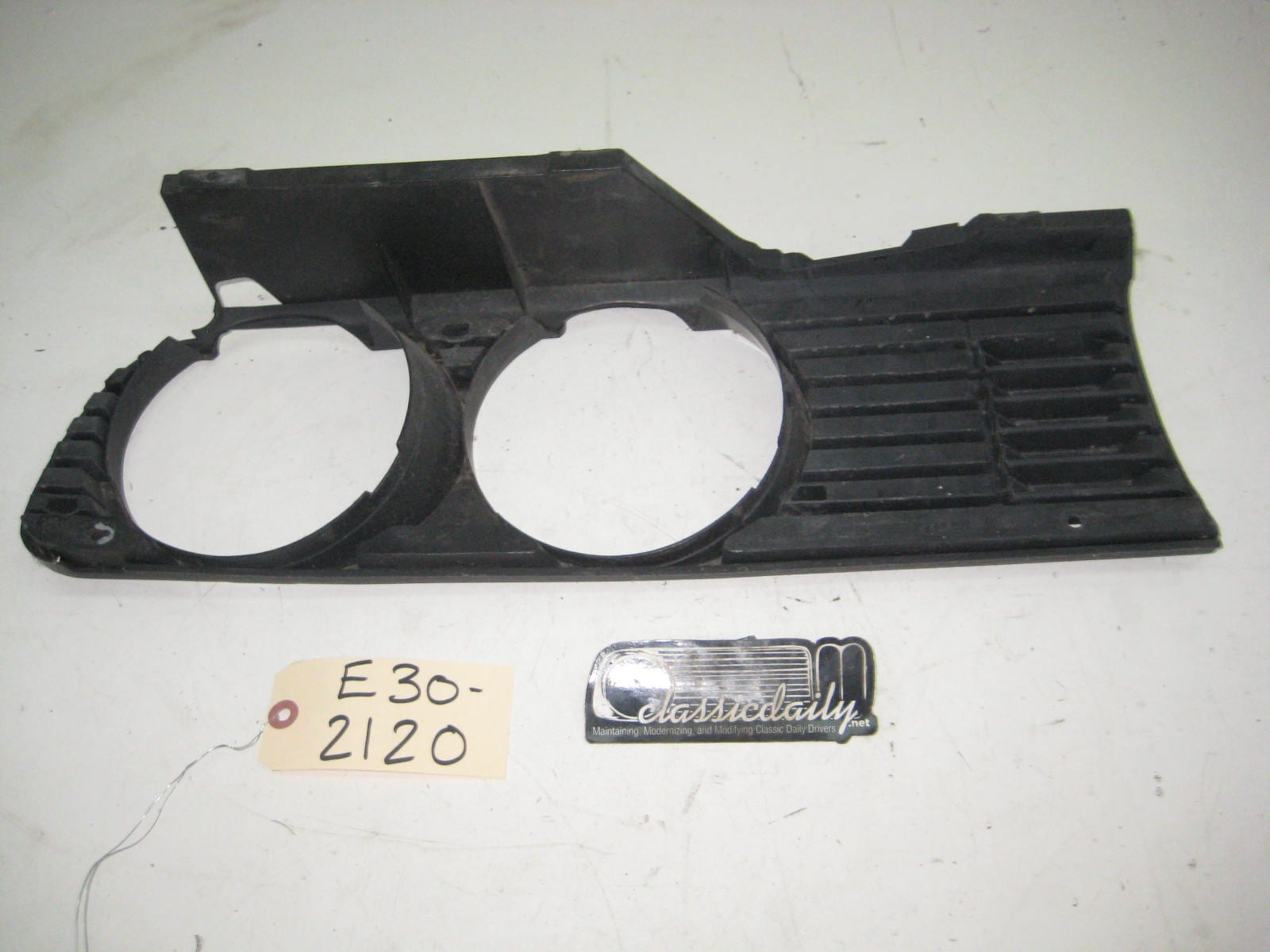 bmw e30 325 318 drivers side front grill 4