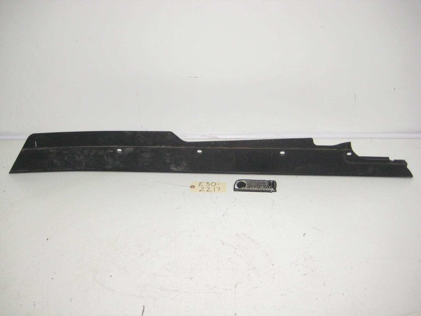 bmw e30 325 318 passenger side convertible door sill