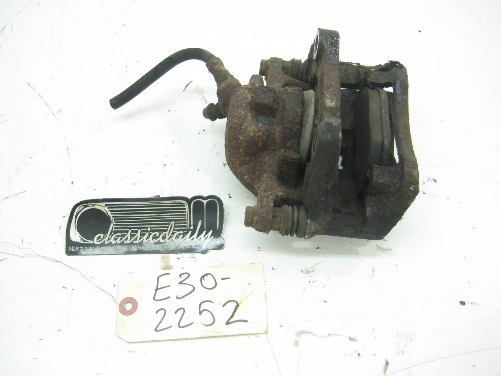bmw e30 325 318 driver front brake caliper